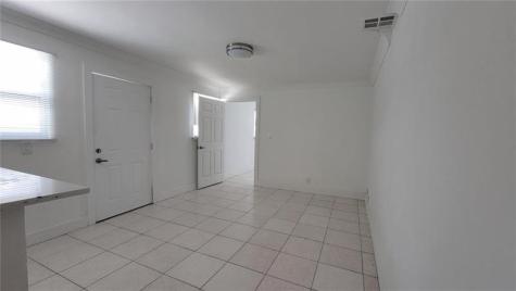 266 NE 42nd Street Deerfield Beach FL 33064