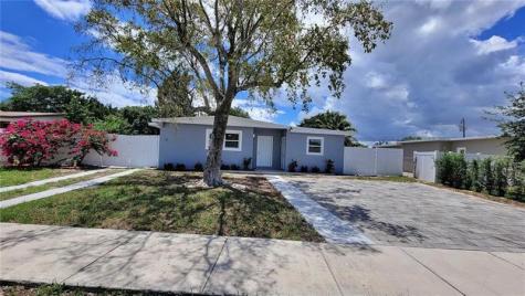 266 NE 42nd Street Deerfield Beach FL 33064