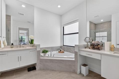 12485 N Parkland Bay Trail Parkland FL 33076
