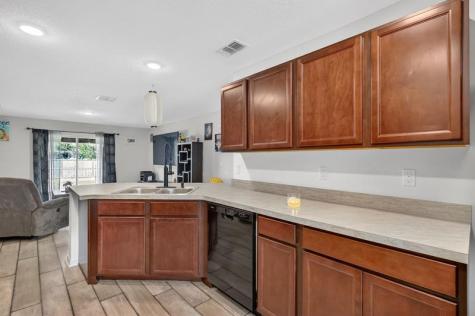 325 SW Ray Avenue Port St Lucie FL 34983