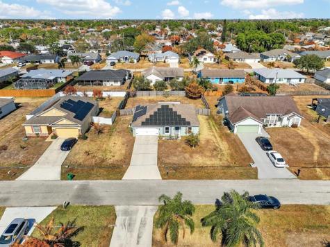 325 SW Ray Avenue Port St Lucie FL 34983