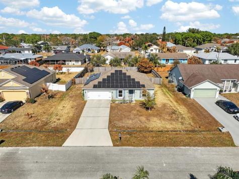 325 SW Ray Avenue Port St Lucie FL 34983