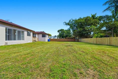 2830 Johnson Street Hollywood FL 33020