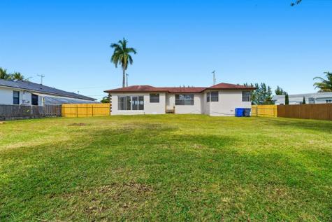 2830 Johnson Street Hollywood FL 33020