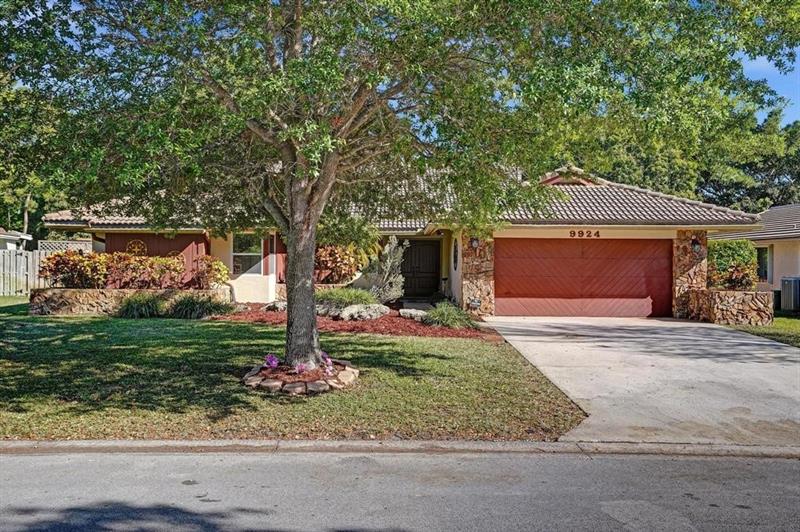 9924 NW 3rd Place Coral Springs FL 33071