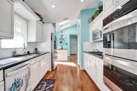 9924 NW 3rd Place Coral Springs FL 33071