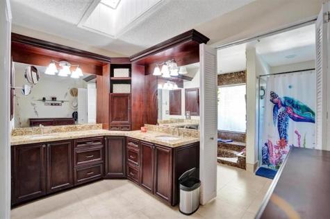9924 NW 3rd Place Coral Springs FL 33071