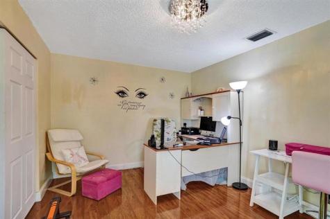 9924 NW 3rd Place Coral Springs FL 33071