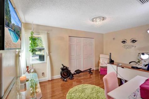 9924 NW 3rd Place Coral Springs FL 33071