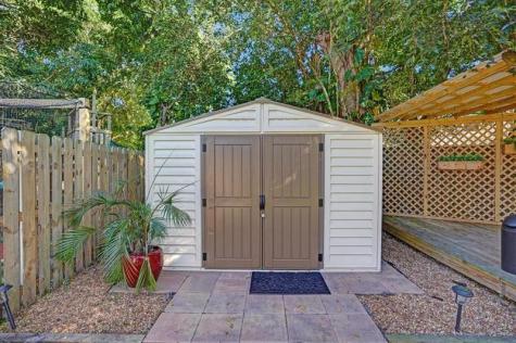 9924 NW 3rd Place Coral Springs FL 33071