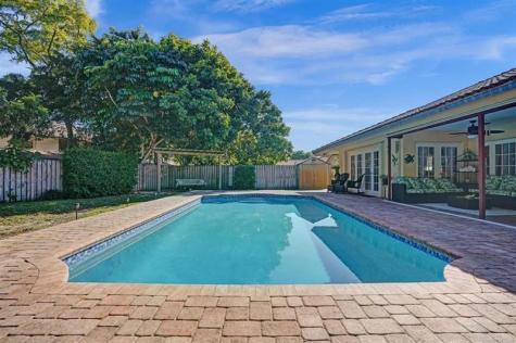 9924 NW 3rd Place Coral Springs FL 33071