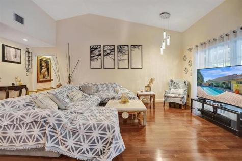 9924 NW 3rd Place Coral Springs FL 33071