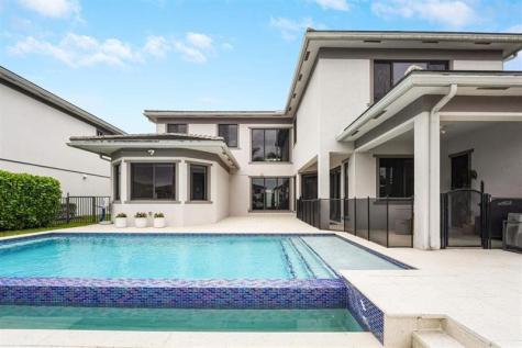 10595 S Lago Vista Circle Parkland FL 33076