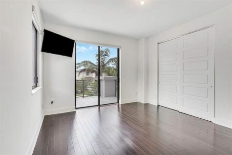 10595 S Lago Vista Circle Parkland FL 33076
