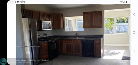 811 S Broadway Lantana FL 33462
