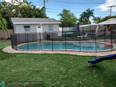 811 S Broadway Lantana FL 33462