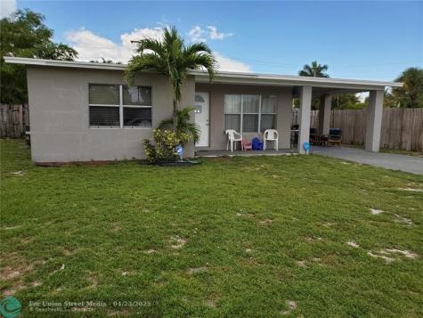 811 S Broadway Lantana FL 33462