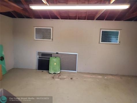 811 S Broadway Lantana FL 33462