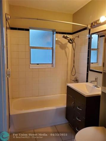 811 S Broadway Lantana FL 33462