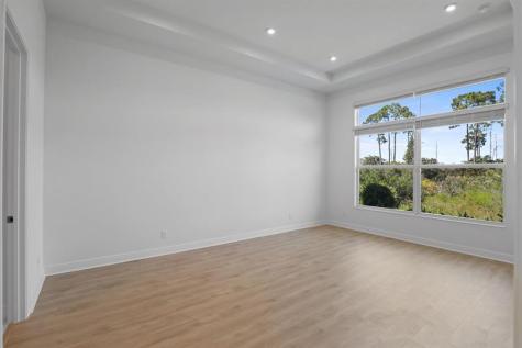 423 SE Via Sangro Port St Lucie FL 34952