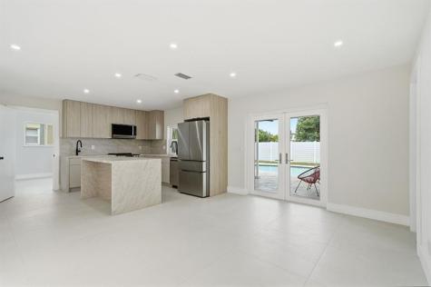 5507 W Park Road Hollywood FL 33021