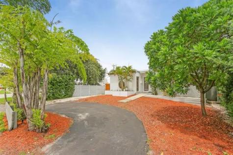 3070 NE 13th Avenue Oakland Park FL 33334