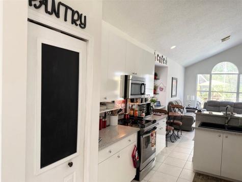 657 SW Munjack Cove Saint Lucie West FL 34986