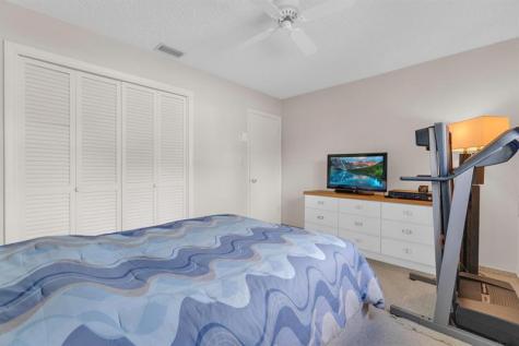 1774 NW 39th Place Oakland Park FL 33309