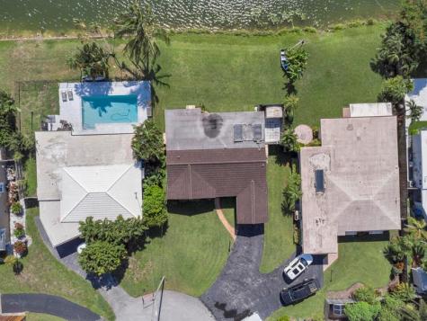 1774 NW 39th Place Oakland Park FL 33309