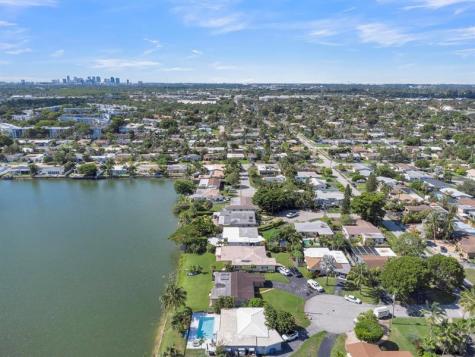 1774 NW 39th Place Oakland Park FL 33309