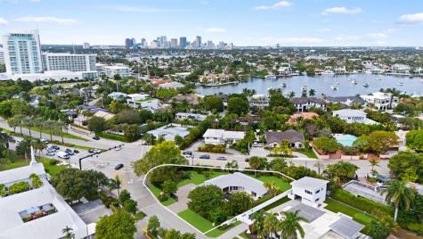 2711 Mayan Drive Fort Lauderdale FL 33316