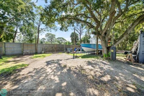 9633 Honeysuckle Other City - In The State Of Florida FL 32976