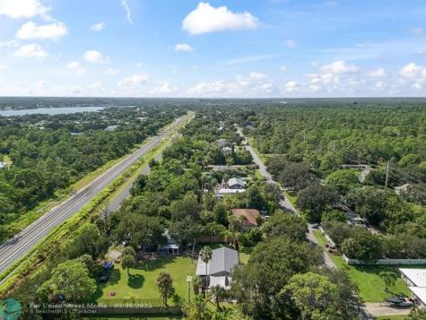 9633 Honeysuckle Other City - In The State Of Florida FL 32976