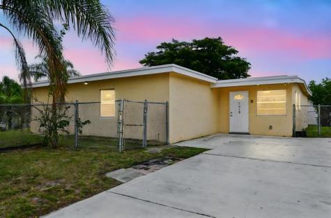 5618 Cinnamon Drive West Palm Beach FL 33415