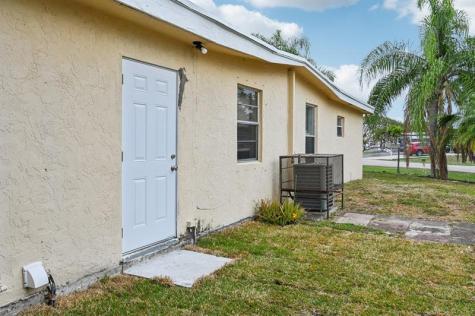 5618 Cinnamon Drive West Palm Beach FL 33415