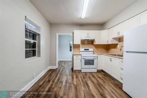 734 SW 4th Street Dania Beach FL 33004