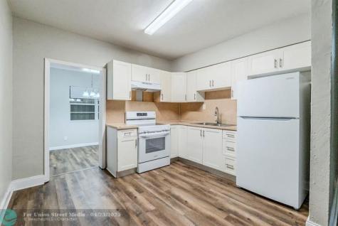 734 SW 4th Street Dania Beach FL 33004