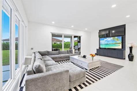 2001 Meadows Drive Davie FL 33324