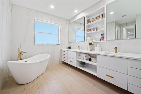 2001 Meadows Drive Davie FL 33324