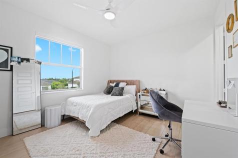 2001 Meadows Drive Davie FL 33324