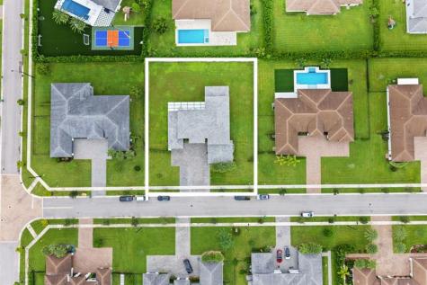 2001 Meadows Drive Davie FL 33324