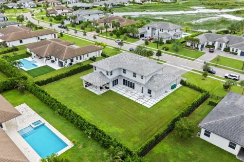 2001 Meadows Drive Davie FL 33324