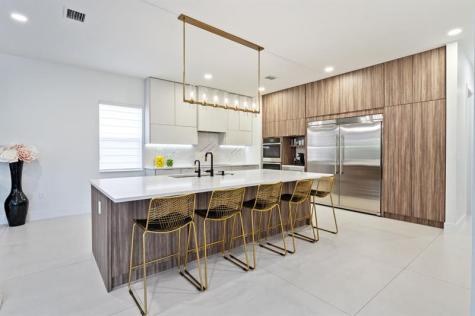 2001 Meadows Drive Davie FL 33324