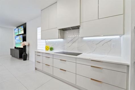 2001 Meadows Drive Davie FL 33324