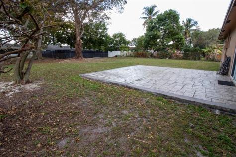 6860 Broadmoor North Lauderdale FL 33068