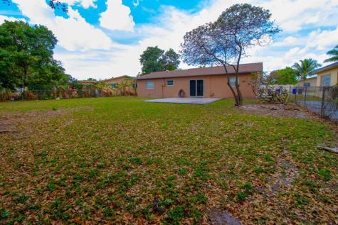 6860 Broadmoor North Lauderdale FL 33068