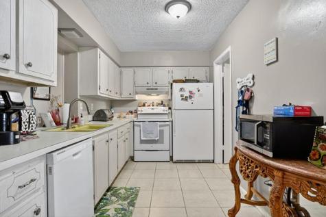 9806 NW 71st Street Tamarac FL 33321