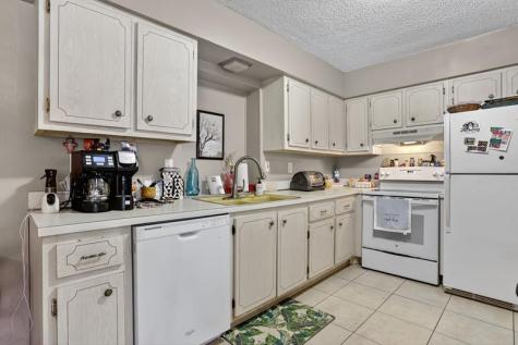9806 NW 71st Street Tamarac FL 33321