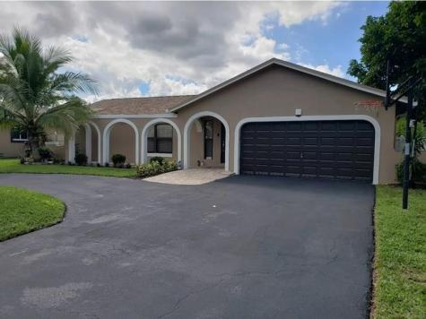 2702 NW 98th Way Coral Springs FL 33065