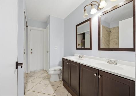 2702 NW 98th Way Coral Springs FL 33065